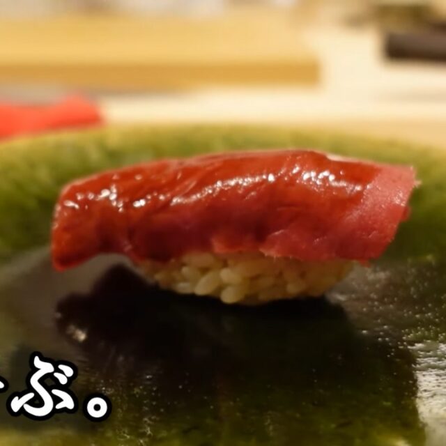 寿司が呼ぶサムネ